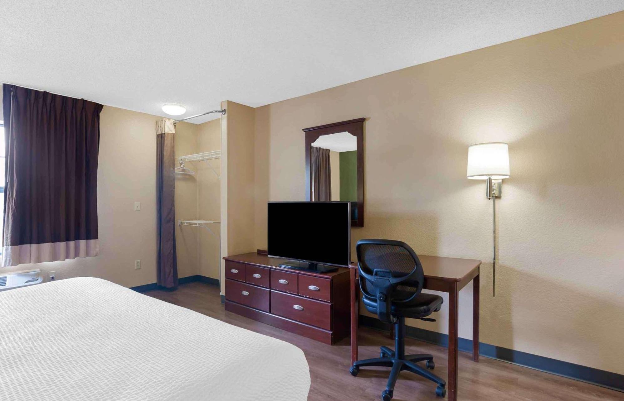 Extended Stay America Select Suites - Chicago - Даунерс-Гроув Екстер'єр фото